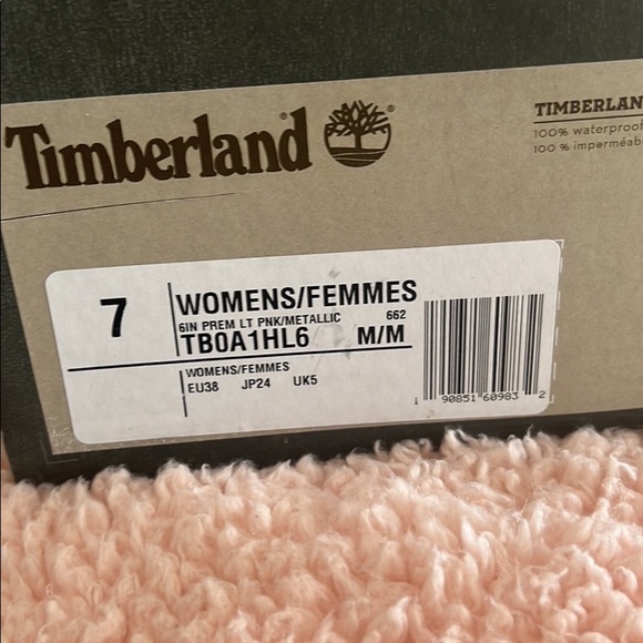 Women’s pink timberland boots - Picture 3 of 3